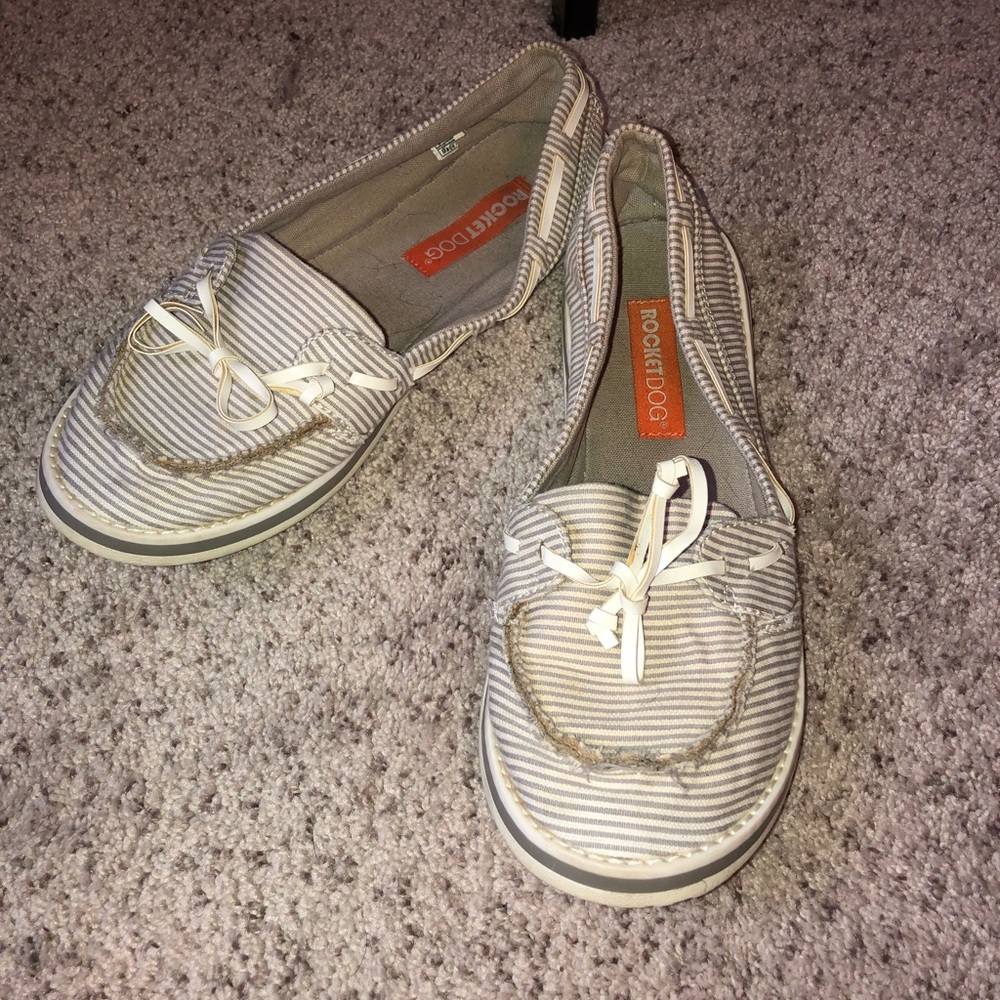 Stripped comfy slip-ons
